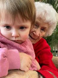 Wonderful seeing the toddlers from Little Footsteps Childcare , creating  friendships across the generations. They gave flowers that they had made  and sang a couple of songs 🎶💖