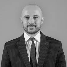 Adam Simpson, mäklare i Täby med 187 omdömen — Hittamäklare