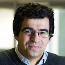 J'ai réalisé un robot résolveur de Rubik's Cube cet été avec l'aide du  fablab de l'ESPCI :