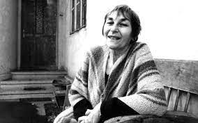 Fiul disidentei comuniste doina cornea, leontin horatiu iuhas, a anuntat ca refuza invitatia presedintelui klaus iohannis de a participa, in 20 mai, la ceremonia publica 30 de. In Memoriam Doina Cornea A Murit Omul Care A Salvat Onoarea Unui Intreg Popor