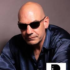 Behold: 'London's best pub'🍻 ንክክ นิญธ 田究 더액번의 O e East London's 500-year-  old riverside pub named the best in the capital