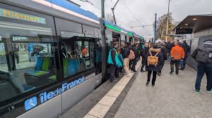 Transports à Paris : RER, métros, tramways... Quelles sont les perturbations attendues jusqu'au 3 mai ?