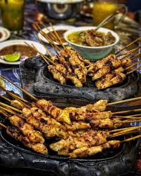 SATE AYAM ] . Salah satu tempat makan sate favorite, sate nya ndut2,  bumbunya minimalis tapi enak... . . 📍. Sate Hot Plate 📍. Pattimura 40 -  Batu . . . #sate #sateayam #satehotplate #satehotplatebatu #kulinerbatu  #batufoodies #kulinermalang ...