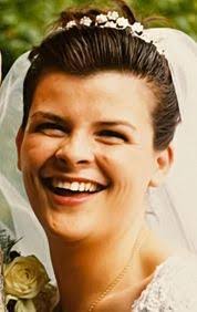 Mary Caine's Instagram, Twitter & Facebook