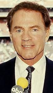 Frank Gifford Abc Monday Night Football Announcer Along With Howard Cosell And Don Meredith In The 1960s And 197 Don Meredith Monday Night Football Tv Host
