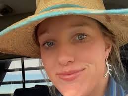 Fundraiser for Deb Cox by Abby Jones : Help Onnikka and Family Pay Bills  After Tragic Accident!