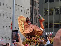 Se spune că această sarbătoare datează încă din 1623 o tradiție a mesei de ziua recunoștinței este rugăciunea spusă la început, înainte de a începe servirea preparatelor specifice. De Ce Este Curcanul Mare VedetÄƒ La Americani De Ziua RecunoÈ™tinÈ›ei ReÈ›ete È™i Vedete