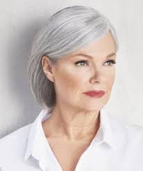 trendy kapsels voor vrouwen libelle kurzhaarfrisuren damen frisuren fur altere frauen haarschnitt kurz