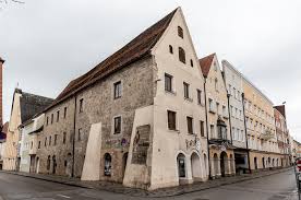 Rund 68 prozent der mühldorfer sind katholisch, 12 prozent gehören dem evangelischen glauben an. Osterreich Oberosterreich Braunau Am Inn Bild 2000325 Erde In Bildern