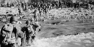 Omaha beach, 6 juin 1944. En Direct 2 Debarquement 6 Juin 1944 9 H 45 Les Chars Speciaux Debarquent A Juno Le Point