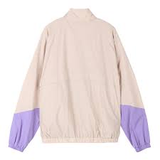 가볍고 데일리용으로 입기 좋은 스파오 바람막이. Spao
