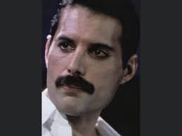 2nd December 1961 The 46-year-old singer stepped from a Qantas jet at  Kingsford Smith Airport and good-naturedly answered all questions at a  brief Press conference. He went