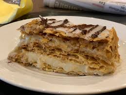 Ogni delizioso boccone avvolgerà i vostri sensi in un'esplosione di sapori delicati e contrastanti, con il cioccolato che ben si sposa con la bontà del mascarpone. Millefoglie Wikipedia