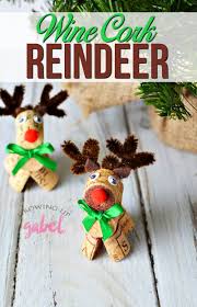 Such a fun wine cork christmas crafts without wasting too much time for preparing. How To Make Adorable Wine Cork Reindeer