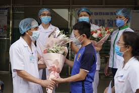 Cụ thể, tại huyện vũ thư ghi nhận có 1 trường hợp nữ là t.t.h (sn 1977), trú xã tam quang, trước đó bệnh nhân có chăm sóc người nhà ở bệnh. Bá»‡nh Nhan Covid 19 Cuá»'i Cung Táº¡i Thai Binh Khá»i Bá»‡nh Bá»™ Y Táº¿ Trang Tin Vá» Dá»‹ch Bá»‡nh Viem Ä'Æ°á»ng Ho Háº¥p Cáº¥p Covid 19