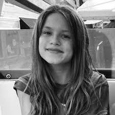 Kendra Mcdonough's Instagram, Twitter & Facebook