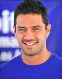 everyone I miss that special Fan who is always the one behind my smile  😊and makes me feel loved🥀❤️ Darling, you are my treasure;😛🌹 My life  depends