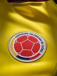 El próximo año, en el que iniciarán las eliminatorias a qatar 2022 y también se disputará una nueva edición de la copa américa, la selección colombia estrenará equipación. Pin De Carmen Aguirre En Miselcolombia Seleccion Colombiana De Futbol Seleccion Colombia Seleccion De Futbol De Colombia