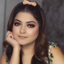 Shefali Sachdeva's Instagram, Twitter & Facebook