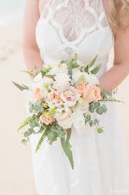 From classic white rose bouquets to succulents, to hydrangeas, to wildflower bouquets and more! Hawaii Wedding Bouquets 40 Must Have Oahu Florals