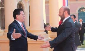 El gobernador de formosa ( holandés : Diario Hoy Paraguay Condecoran A Gobernador De Formosa Muchas Gracias Segundo Presidente El Presidente Horacio Cartes Condecoro Este Lunes Al Gobernador De Formosa Gildo Insfran Los Detalles Aqui Bit Ly 1s0gbbv Hoypy