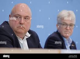 Steiger hi-res stock photography and images