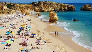 November bis märz regnet es vornehmlich häufig und schwer im norden, dagegen bleibt die algarve davon ausgenommen. Algarve Wetter Im Mai 2022 Algarve 14 Tage Wetter2 Com