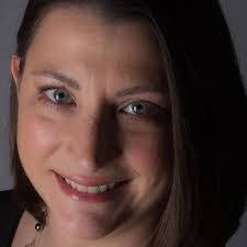 Kari Coles's Instagram, Twitter & Facebook