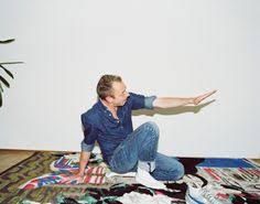 Sollten die wellen auch nach 3 tagen nicht abgeflacht sein, feuchten sie mit einem tuch die rückseite aus jute an und beschweren sie die stelle. 10 Handwebteppiche Von Christoph Hefti Fur Atelier Pfister 2016 Ideen Handwebteppiche Gewobener Teppich Teppich
