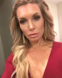 Eden Sassoon Admits She Had Nothing To Add To The Argument In Hong Kong;  Hilariously Mocks Her Wig On Twitter