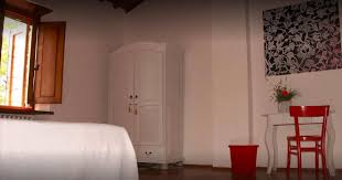 La casa di olivo nasce dalla ristrutturazione di un antico casolare che, oltre a mantenere intatto il suo stile architettonico originario, ti permette sin dal tuo. A Casa Di Olivo Florence Price Address Reviews