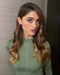 Natalia Dyer for Stranger Things Broadway Hair @marcmena Makeup  @quinnmurphy for @spatch.skin @nattyiceofficial #NataliaDyer