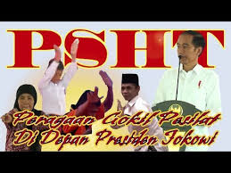 Jokowi loh wong daerah ku, wong kesoloan, mana nde'e milu psht story wa sakral psht подробнее. Pesilat Gokil Peragaan Didepan Presiden Jokowi Pencak Silat Psht Tapak Suci Cimande Vidoemo Emotional Video Unity