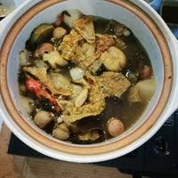 Fully furnished/semi furnished home near lrt & pet friendly. Medan Putra Condominium Building