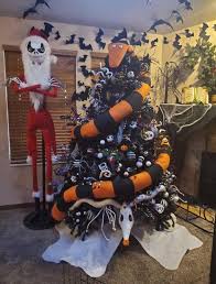 You will find a lot of fabulous decorating ideas. 25 Nightmare Before Christmas Tree Decor Ideas Digsdigs