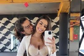 Conheça maria lina, novo affair de whinderson nunes. Maria Lina Anuncia Termino Com Whindersson Nunes Vamos Estar Sempre Ligados Fabia Oliveira O Dia