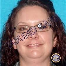 Melinda Ayers's Instagram, Twitter & Facebook