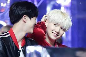 Im rahmen des bts festa 2017, veröffentlichte er mit bandkollegen jin und jungkook eine version von so far away (ursprünglich mit sängerin suran auf seinem . What Jin Said To Yoongi In Mma Yoonmin Couple Amino