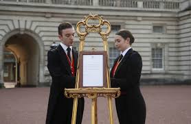 Here's everything we know about prince harry's son, archie harrison. Meghan Und Prinz Harry Bekommen Einen Jungen Web De