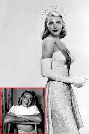 Maybe you would like to learn more about one of these? Miss America 1952 Colleen Kay Hutchins Posed In Her Evening Gown Promotional Portrait And Inset In This Sept 11 1951 File Miss America Beauty Pageant Pageant