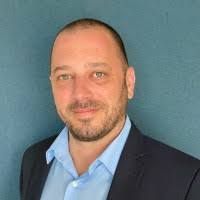 100+ Profile mit dem Suchbegriff „Comte“