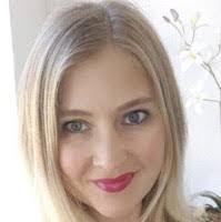 Peggy Bender's Instagram, Twitter & Facebook