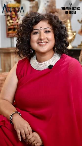 Mansi .. The Boss Women. This new mama is full of energy, hell lot of a fun, madly in love with her self and these day hitler of my life ( will
