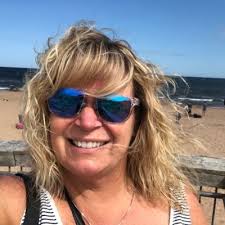 Cynthia Armitage's Instagram, Twitter & Facebook