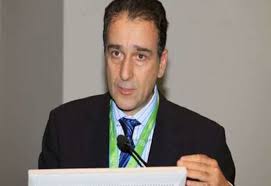 Επιλέγετε «επιθυμώ άυλη συνταγογράφηση» και στη συνέχεια σάς ζητείται να συμπληρώσετε το κινητό τηλέφωνο ή/και το email, όπου θα σας αποστέλλεται το barcode της συνταγής. Aylh Syntagografhsh Ti Dhlwse O Proedros Toy Is8 Grtimes Gr