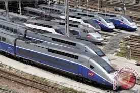 Lagi kumpulan tampil bantu rakyat terjejas. Presiden Kirim Utusan Temui Calon Investor Kereta Antara News