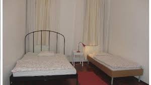 Schlafzimmer mit doppelbett 181 210 cm komplett eingerichtete küche mit geschirrspüler herd kaffemaschine toaster usw. Ferienwohnung Wien Schubertgasse 11 Wien Holidaycheck Wien Osterreich