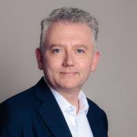 Robert Fielder's Instagram, Twitter & Facebook