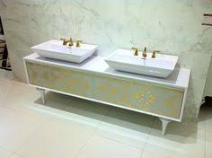 Un tempo l'ambiente bagno veniva considerato esclusivamente come un contesto di servizio rispetto al resto della casa, adesso invece grazie anche all'espansione del settore, ha sviluppato un suo stile e viene contemplato alla pari degli altri spazi. 27 Idee Su Izard Linea Arredo Bagno Vendita Online Www Izardlinea It Showroom Viale Trentino 37 A Busto Arsizio Va Arredamento Bagno Bagno Arredamento