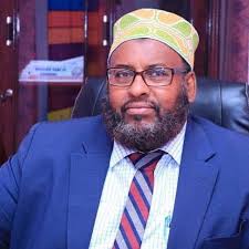 Maxaa Ceelbuh loo weerarayaa oo Ceerigaabo loo diidayaa in la xoreeyo! Ayuu  yiri Wasiirkii hore ee Wasaaradda Waxbarashadda Puntland, Cabdullahi Xasan  oo kahadlayay Ciidamo uu soo abaabulay Abwaan Abdirishidid Jabriil oo fawdo